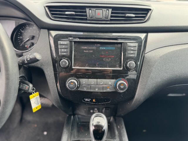 Used 2019 Nissan Rogue Sport S w/ Appearance Package image 11