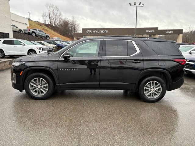 Used 2023 Chevrolet Traverse LT image 2
