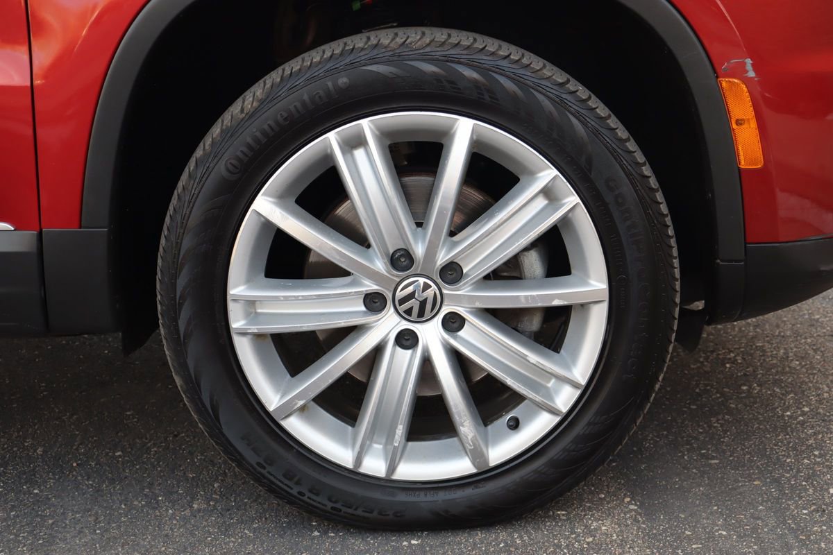 Used 2012 Volkswagen Tiguan S image 42