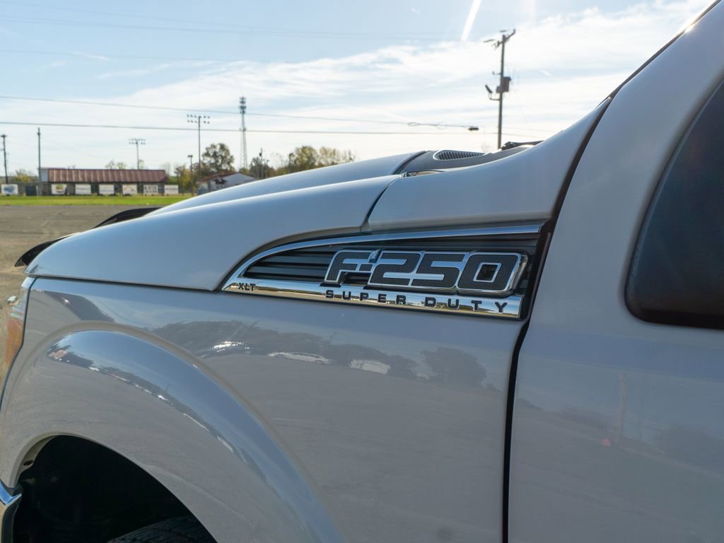 Used 2015 Ford F250 XLT w/ XLT Interior Package image 3