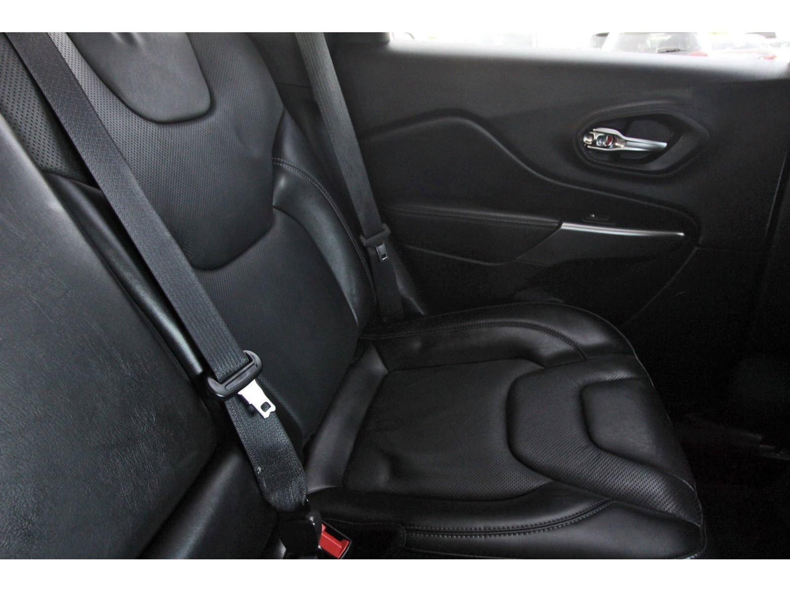 Used 2021 Jeep Cherokee Latitude Lux image 15