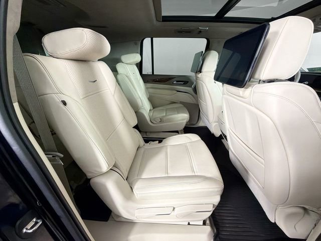 Used 2023 Cadillac Escalade ESV Premium Luxury Platinum image 33