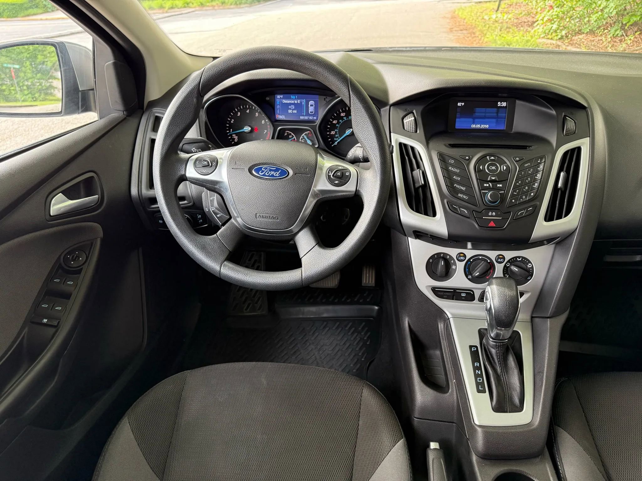 Used 2014 Ford Focus SE image 4
