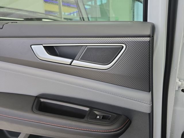 New 2026 Volkswagen Atlas Peak Edition image 17