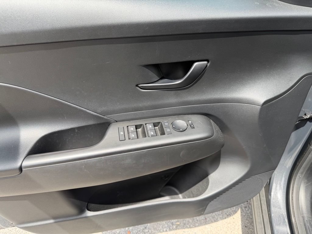 Used 2024 Hyundai Kona SEL FWD image 21