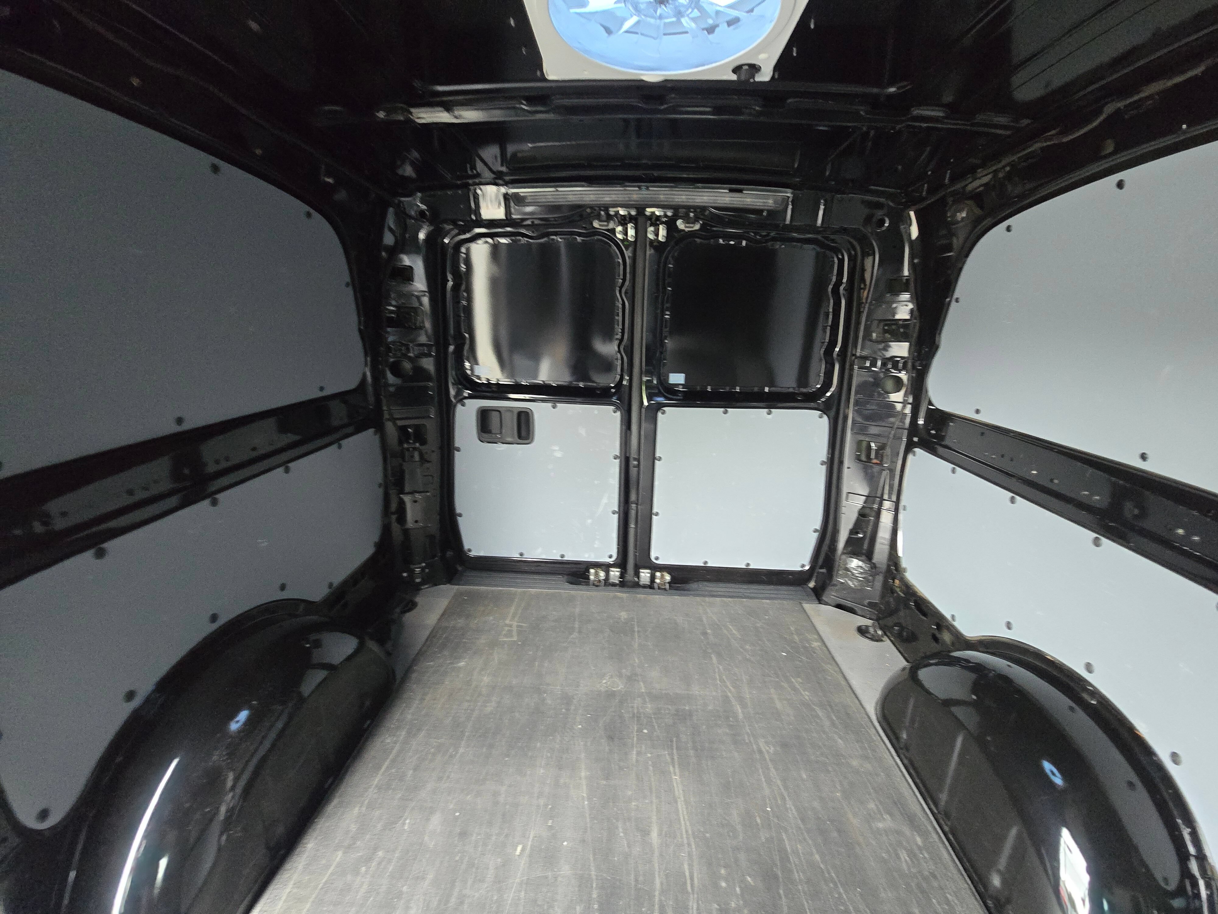 Used 2017 Mercedes-Benz Metris image 14
