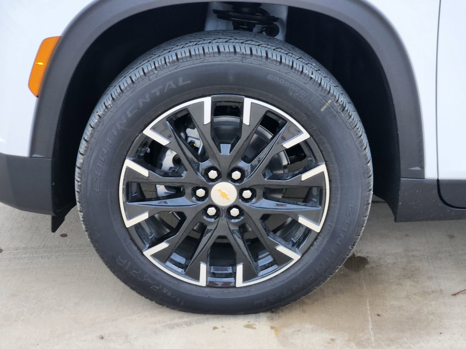 New 2026 Chevrolet Traverse LT w/ Sun and Wheel Package FWD image 11