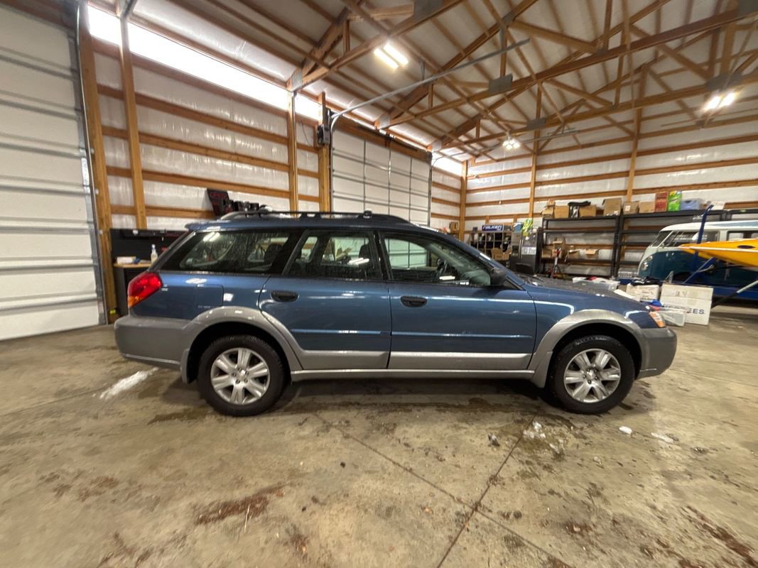 Used 2005 Subaru Outback 2.5i image 7