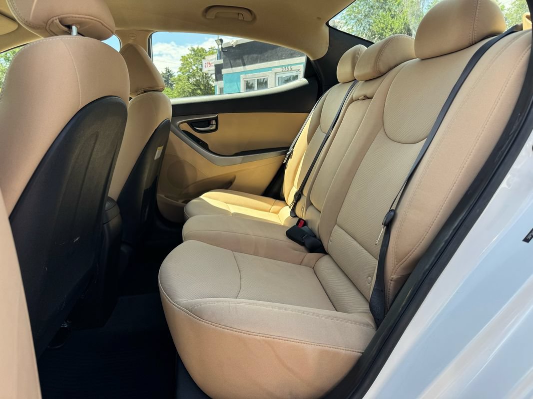 Used 2013 Hyundai Elantra GLS FWD image 11