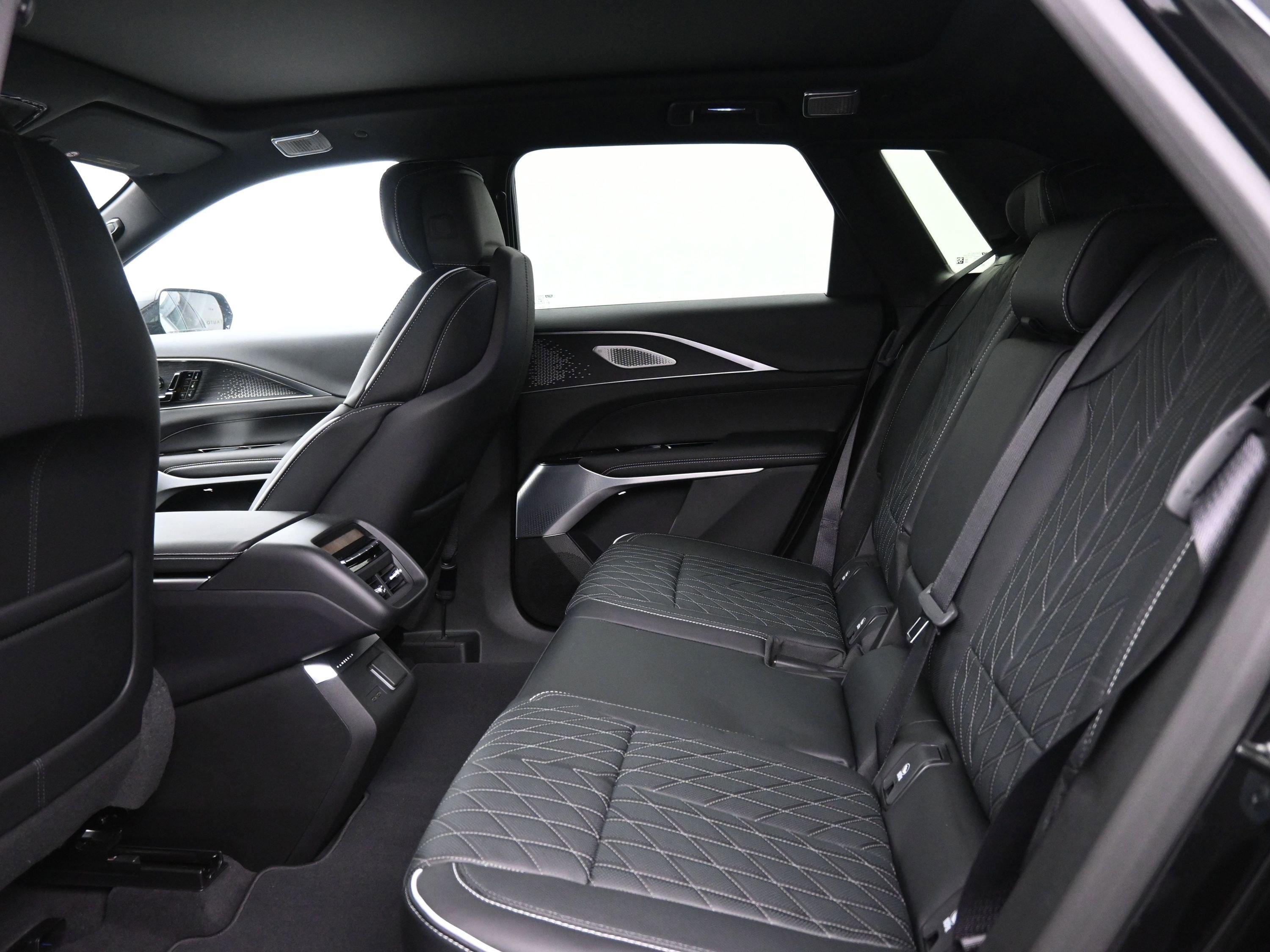 New 2026 Cadillac Lyriq V w/ LPO, Floor Liner Package image 10