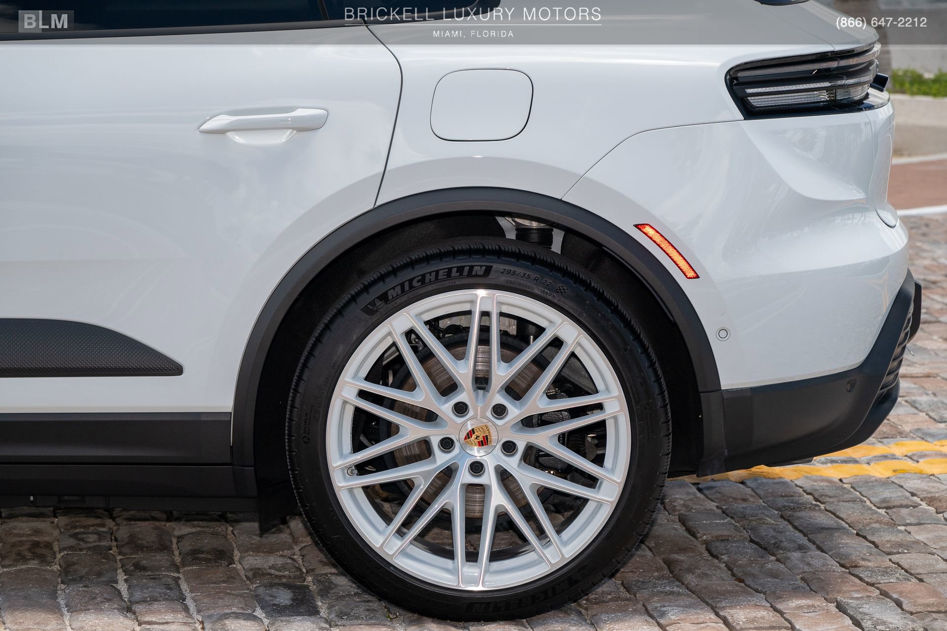 Used 2024 Porsche Macan 4 Electric AWD/4WD image 46