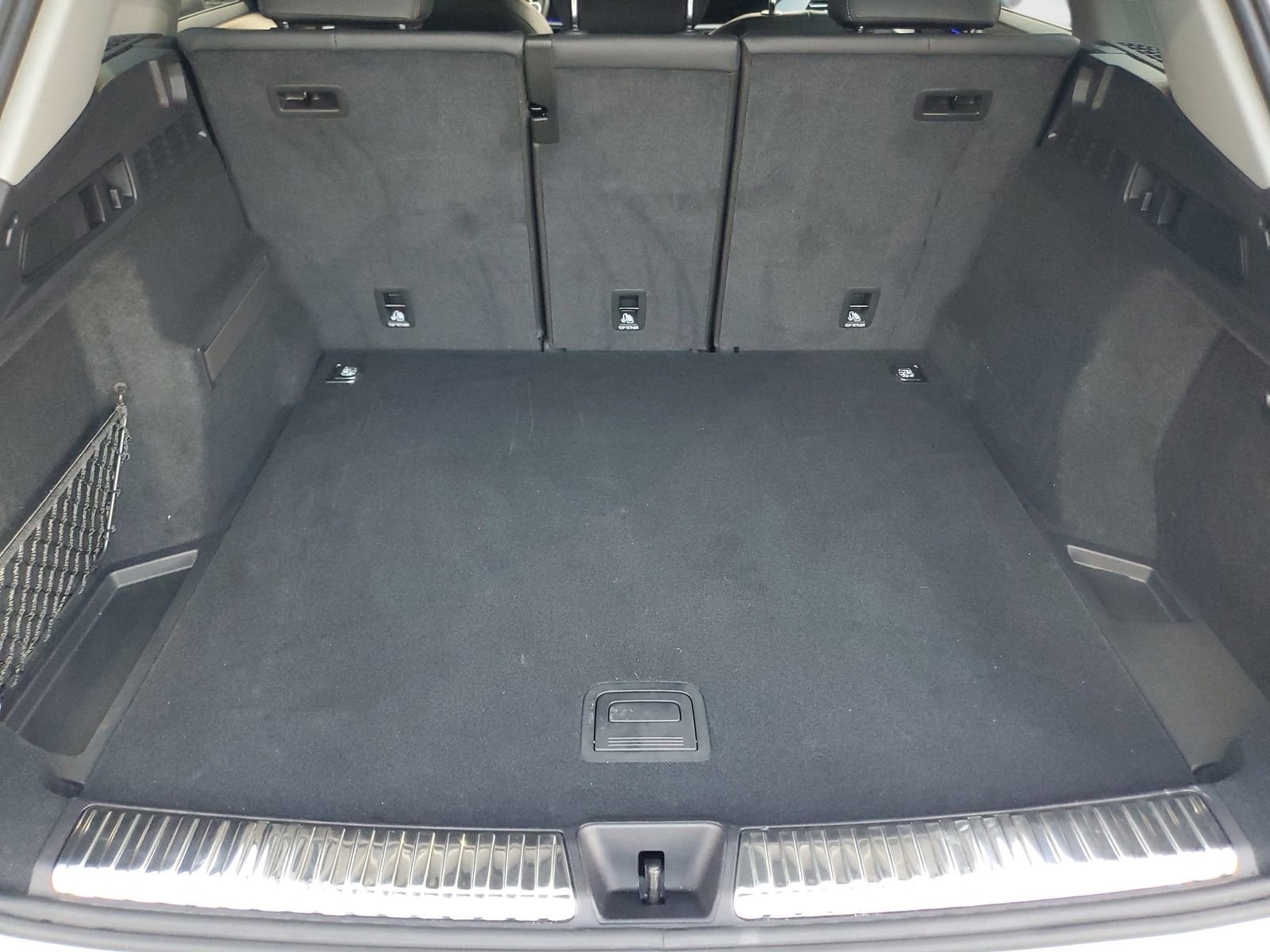 Used 2025 Audi Q5 Premium w/ Convenience Package image 9