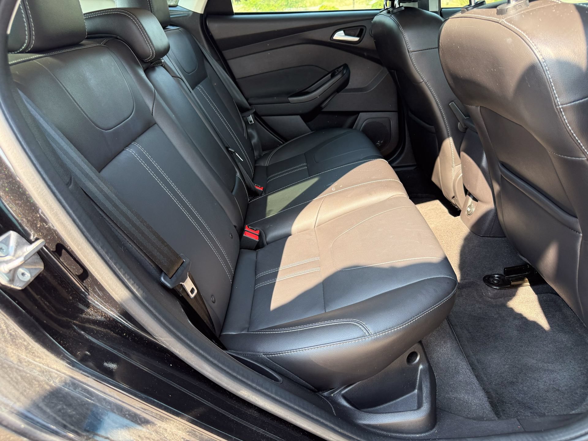 Used 2014 Ford Focus Titanium FWD image 10