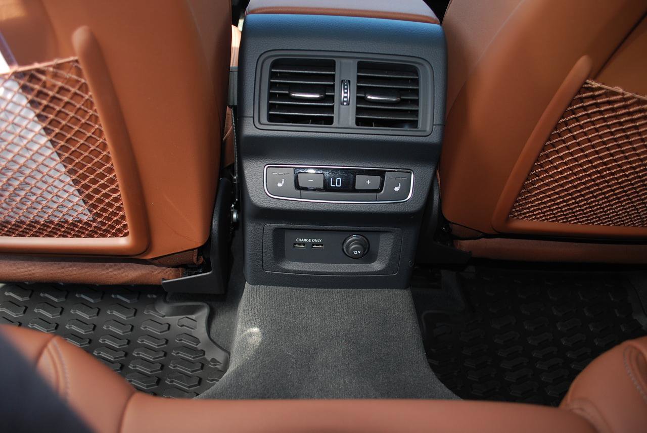 Used 2025 Audi Q5 e Prestige w/ Prestige Package image 10