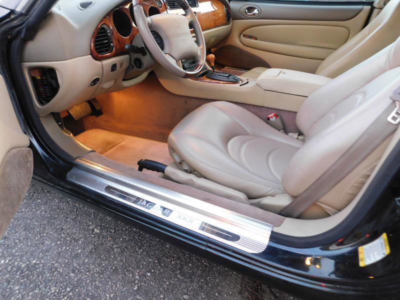Used 2002 Jaguar XK8 Convertible RWD image 18