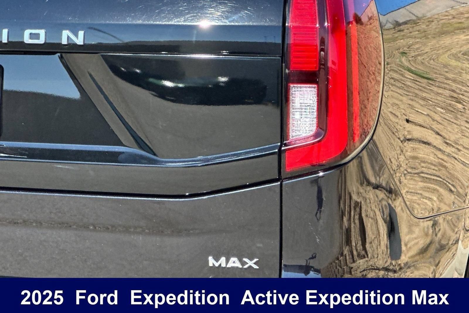 Used 2025 Ford Expedition Max Active AWD/4WD image 39