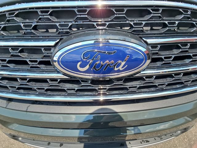 Used 2024 Ford Explorer XLT w/ Equipment Group 202A AWD/4WD image 34