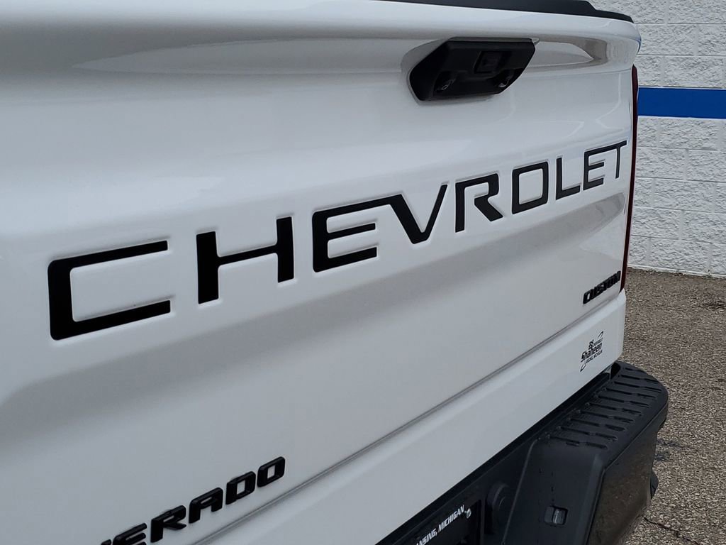 Certified 2024 Chevrolet Silverado 1500 Custom Trail Boss w/ LPO, Dark Essentials Package AWD/4WD image 36