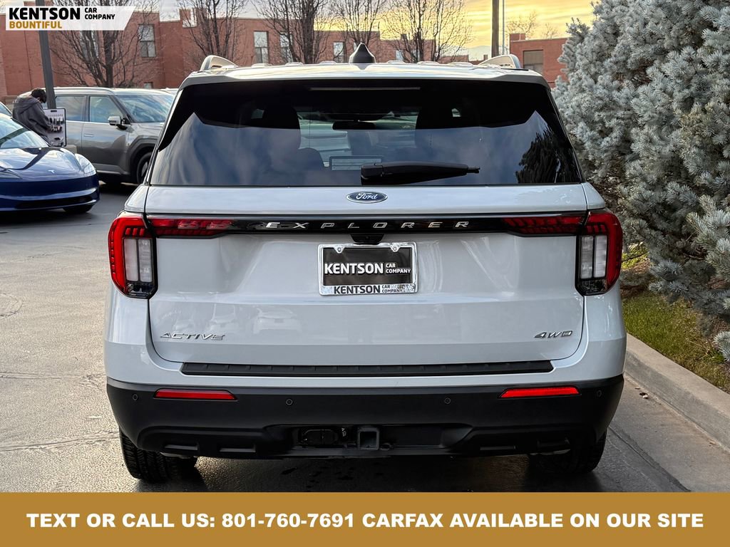 Used 2025 Ford Explorer Active image 5