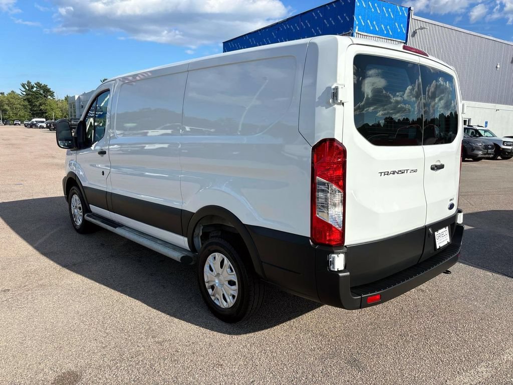 Used 2025 Ford Transit 250 Low Roof w/ Exterior Upgrade Package RWD image 5