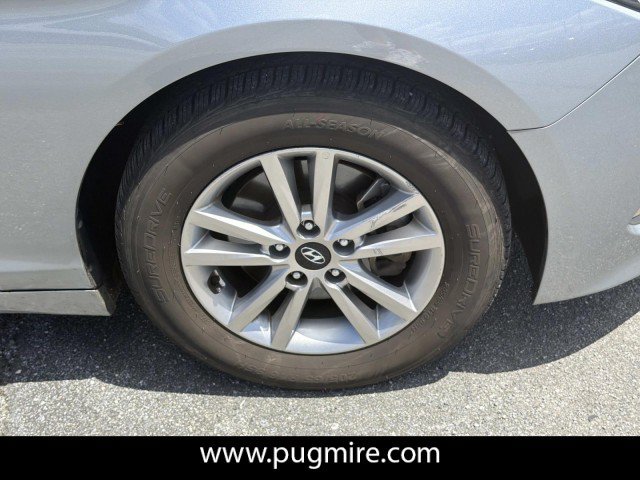 Used 2015 Hyundai Sonata SE w/ Option Group 02 FWD image 12