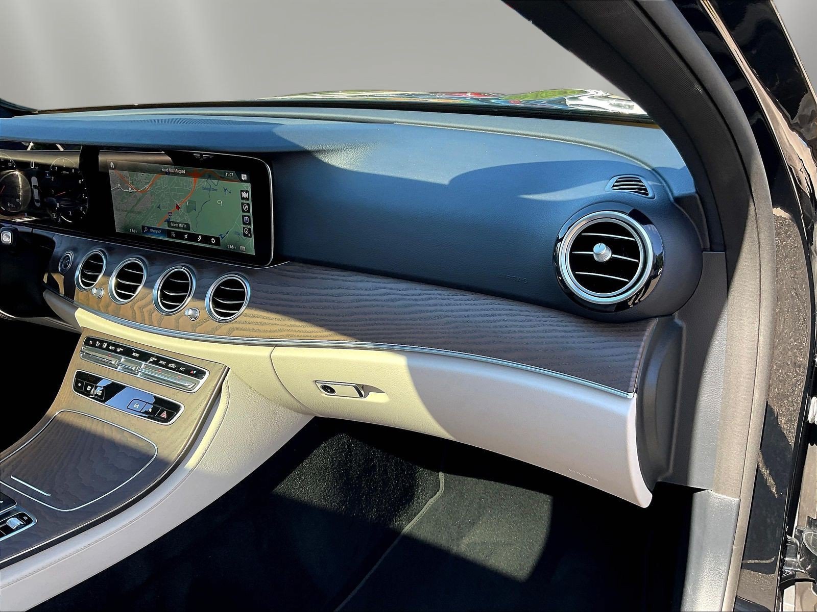 Used 2022 Mercedes-Benz E 350 Sedan image 27