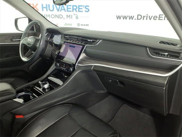 Used 2023 Jeep Grand Cherokee Limited image 18
