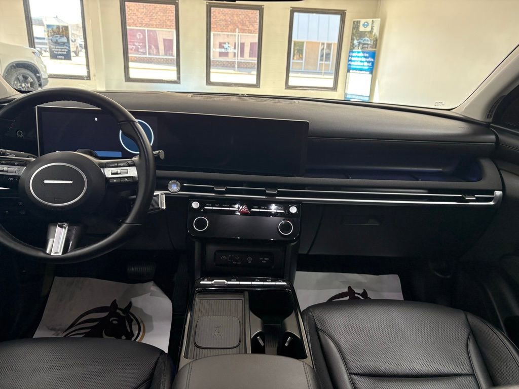 Used 2025 Hyundai Tucson Limited image 15