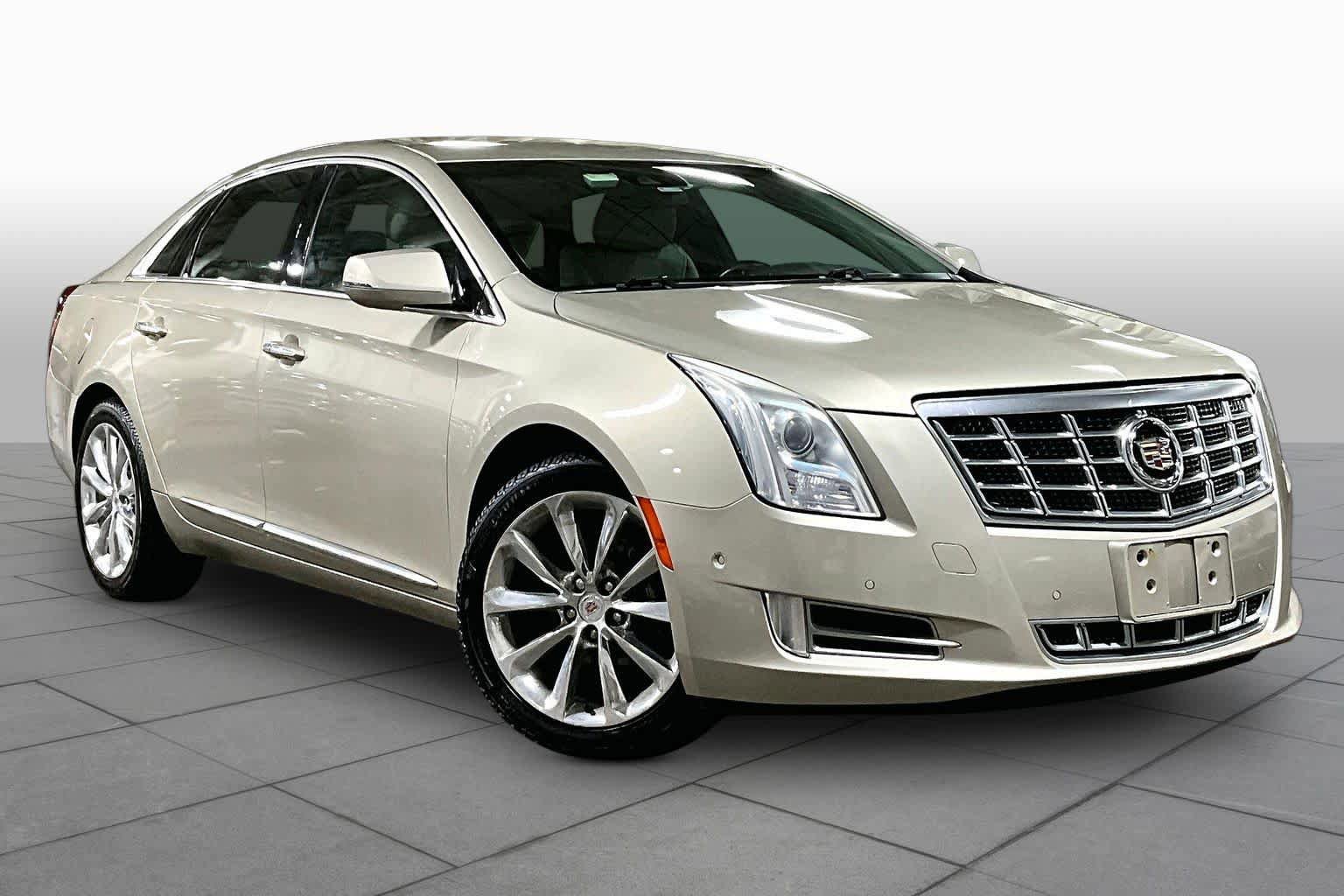 Used 2014 Cadillac XTS Luxury w/ Driver Awareness Package image 3