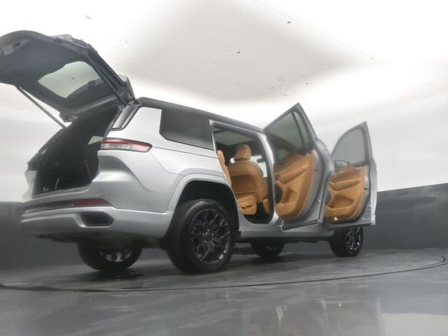 Used 2023 Jeep Grand Cherokee L Summit AWD/4WD image 56