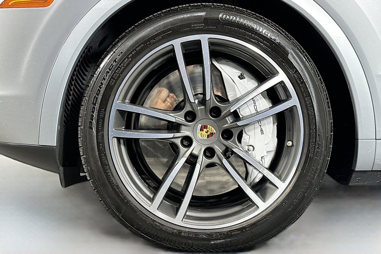 Used 2020 Porsche Cayenne Turbo AWD/4WD image 11
