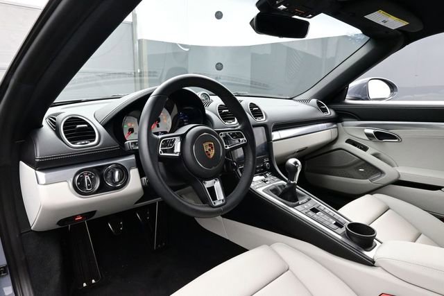 Used 2025 Porsche 718 Boxster GTS RWD image 4