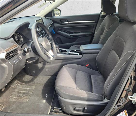 Used 2023 Nissan Altima 2.5 SV FWD image 14