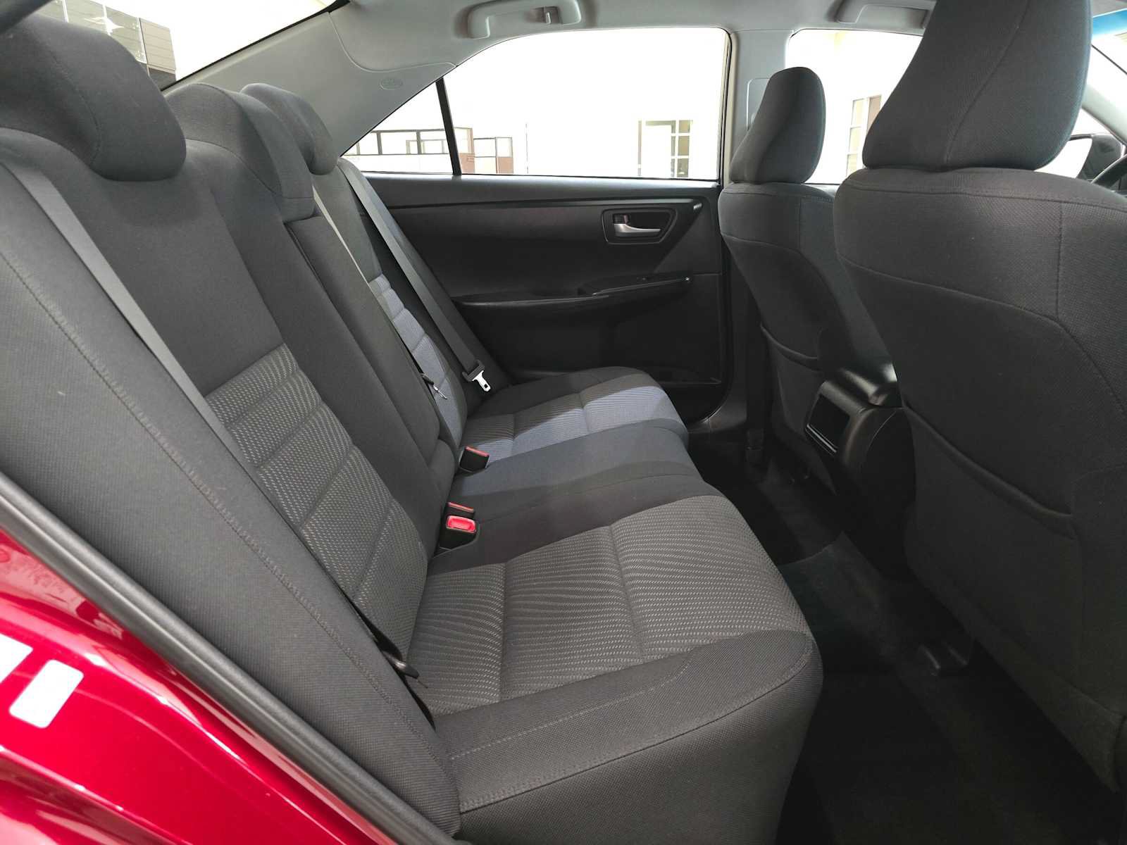 Used 2017 Toyota Camry LE FWD image 24