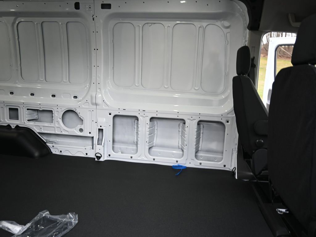 New 2026 Ford Transit 250 148 Medium Roof image 36
