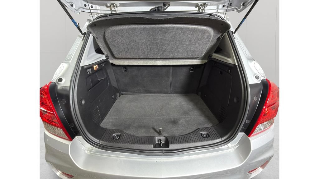 Used 2019 Chevrolet Trax LS FWD image 26