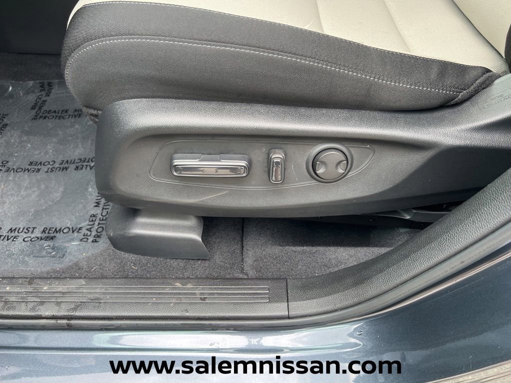 Used 2023 Honda CR-V EX image 17