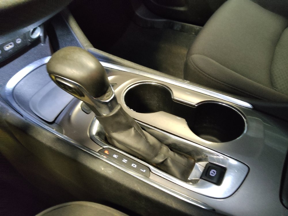 Used 2022 Chevrolet Malibu LT FWD image 26