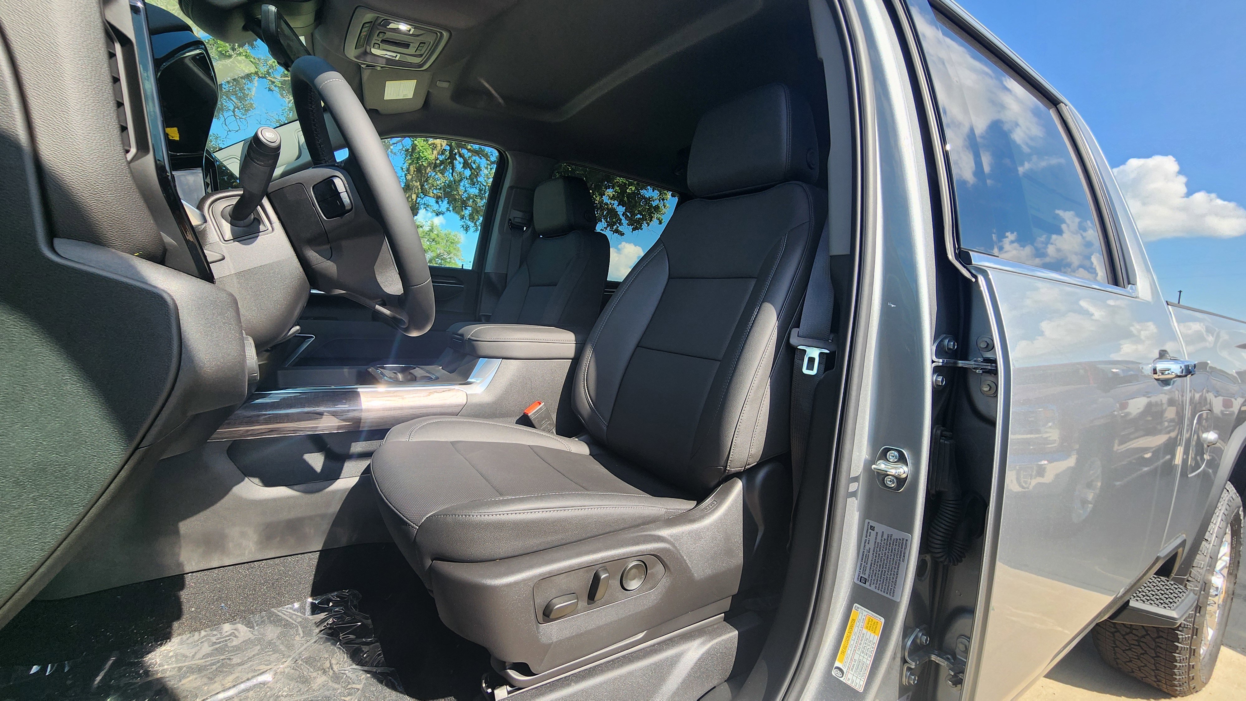 New 2025 Chevrolet Silverado 2500 LTZ w/ LTZ Premium Package image 12