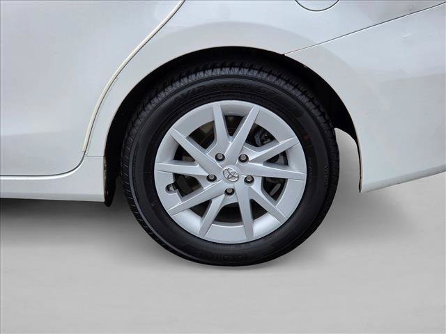 Used 2014 Toyota Prius V Two FWD image 9