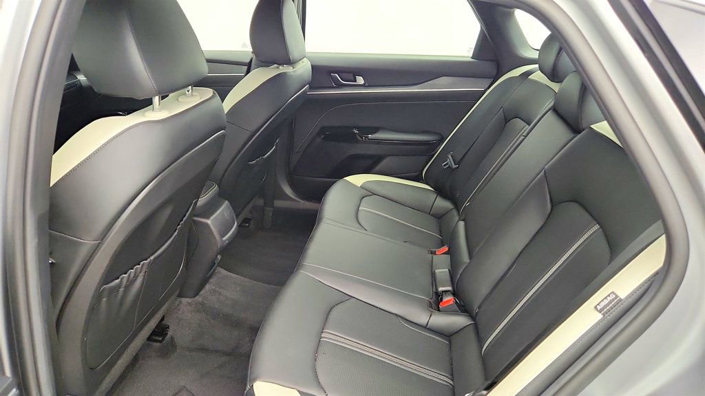 Used 2025 Kia K5 GT-Line w/ GT-Line Premium Package FWD image 21