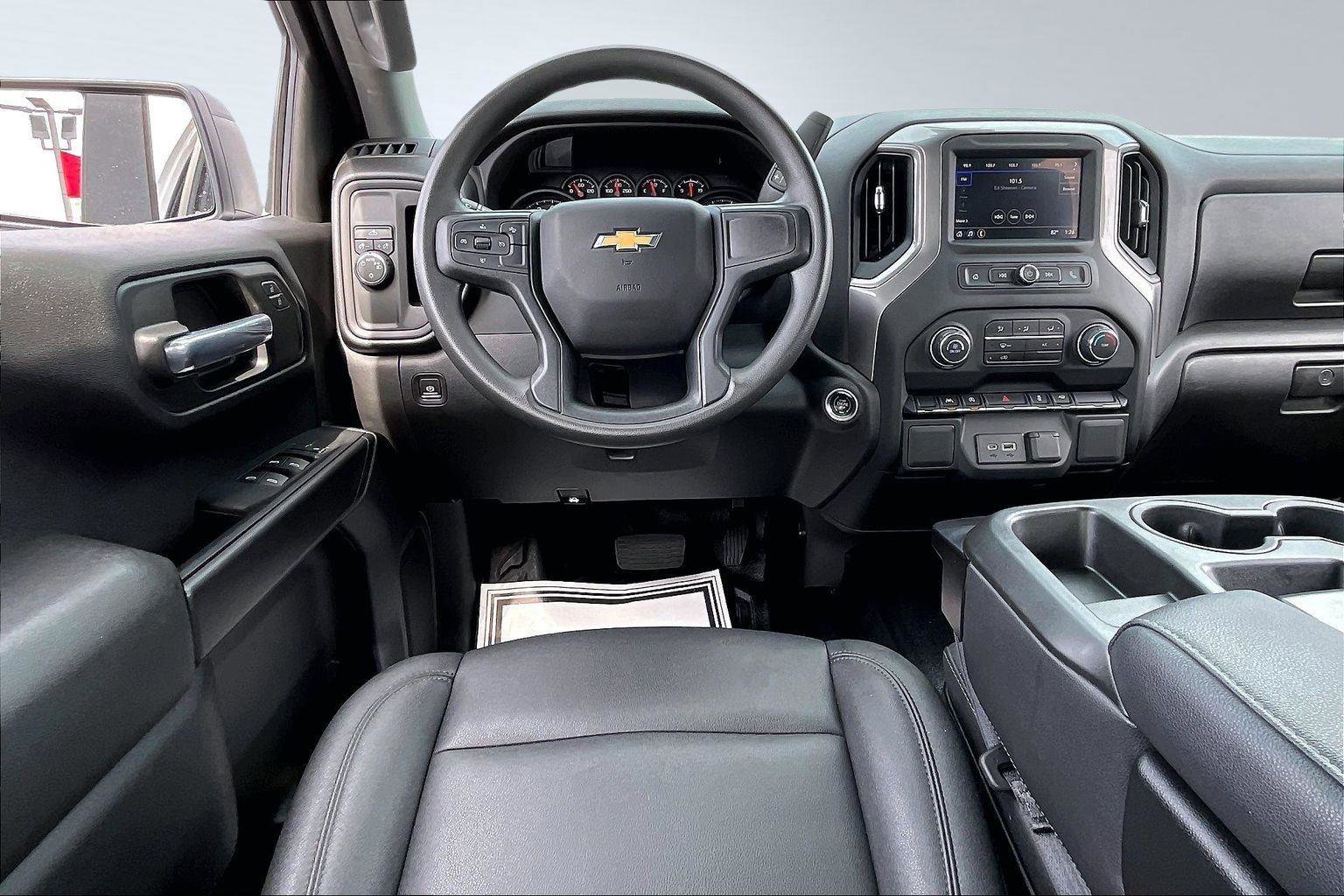 Used 2022 Chevrolet Silverado 1500 W/T w/ Trailering Package image 6