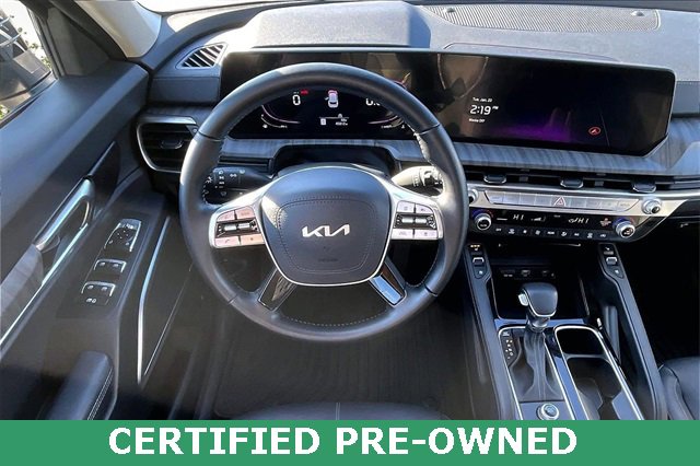 Used 2023 Kia Telluride EX w/ EX Captain's Chair Package image 5