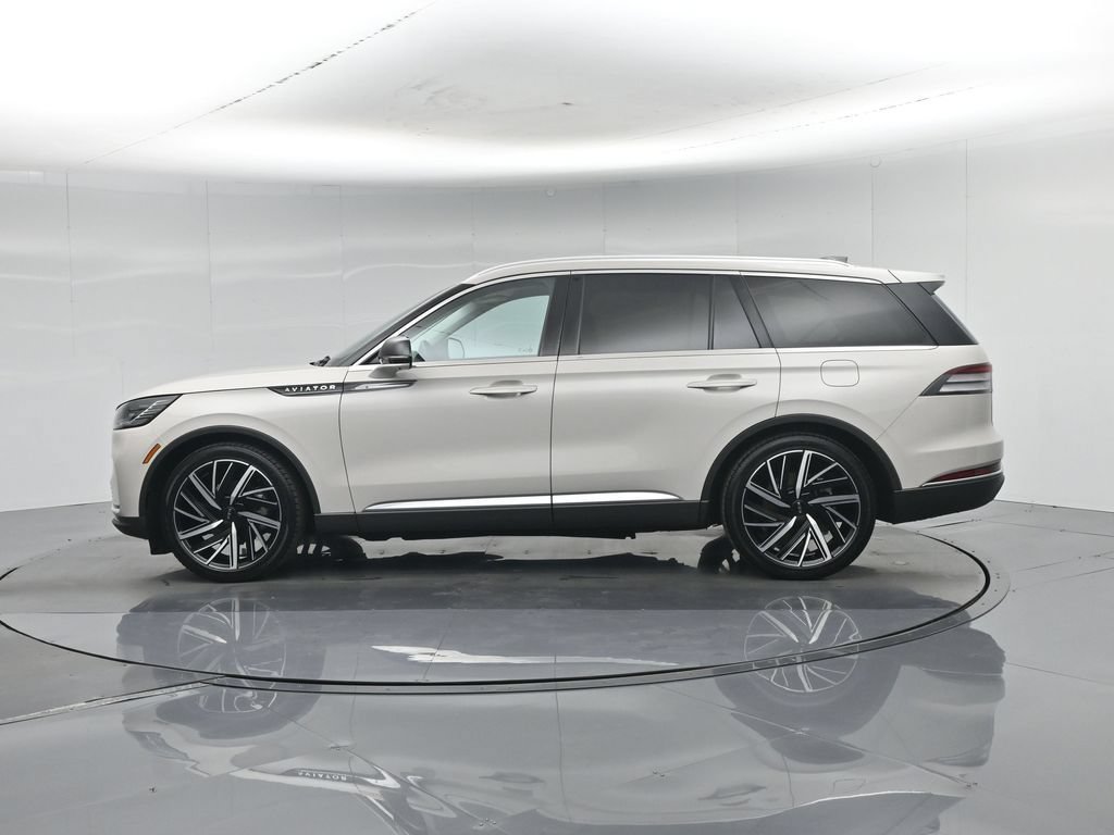 Used 2025 Lincoln Aviator Reserve w/ Equipment Group 201A AWD/4WD image 36