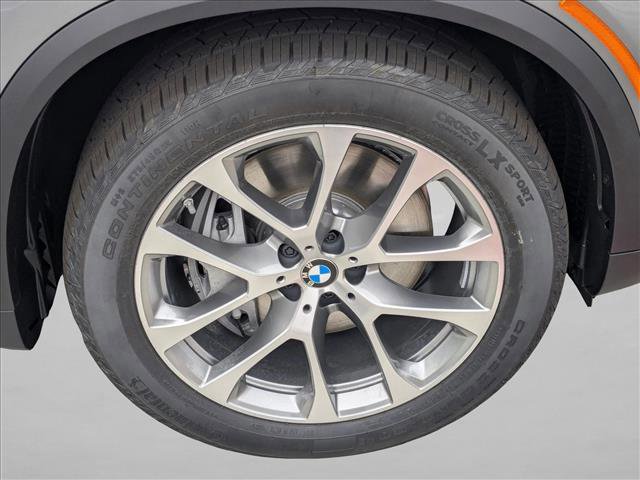 Used 2026 BMW X5 xDrive50e w/ Premium Package image 9