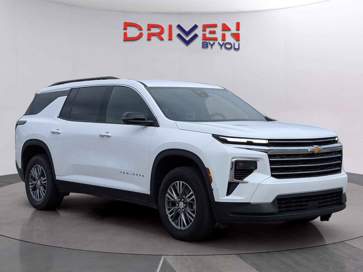 Used 2024 Chevrolet Traverse LT image 7