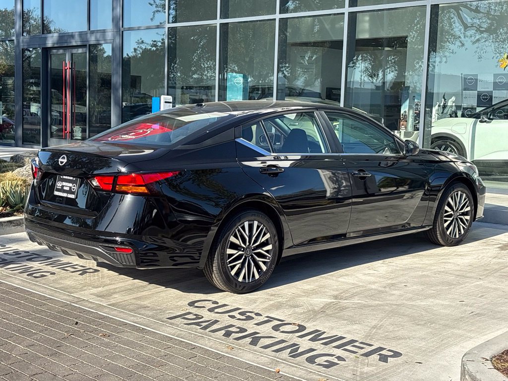 New 2026 Nissan Altima 2.5 SV FWD image 3