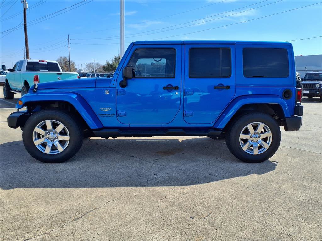 Used 2015 Jeep Wrangler Unlimited Sahara w/ Connectivity Group image 21