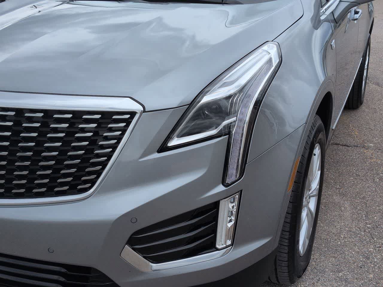Used 2025 Cadillac XT5 Luxury w/ LPO, Floor Liner Package AWD/4WD image 10