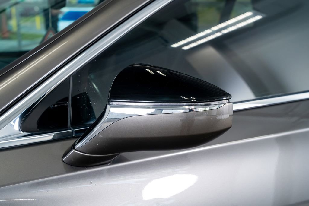 Used 2018 Lexus LS 500 F Sport w/ Accessory Package (Z2) image 21